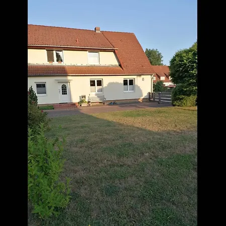 Grosszuegige Mit Viel Platz Zwischen Tollenseesee Und Mueritz Hohenzieritz