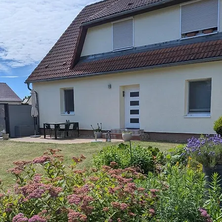 Grosszuegige Mit Viel Platz Zwischen Tollenseesee Und Mueritz * Hohenzieritz